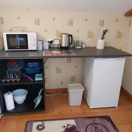 Le Pommier Chambre D'Hote Clussais-la-Pommeraie Exteriör bild