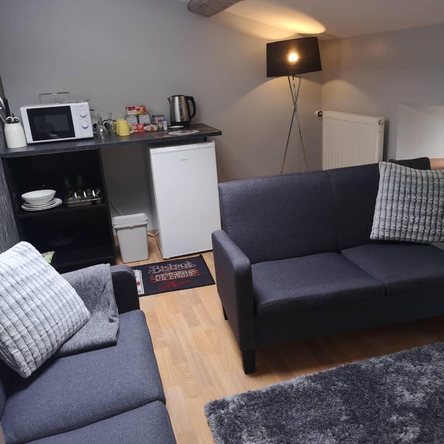Le Pommier Chambre D'Hote Clussais-la-Pommeraie Exteriör bild