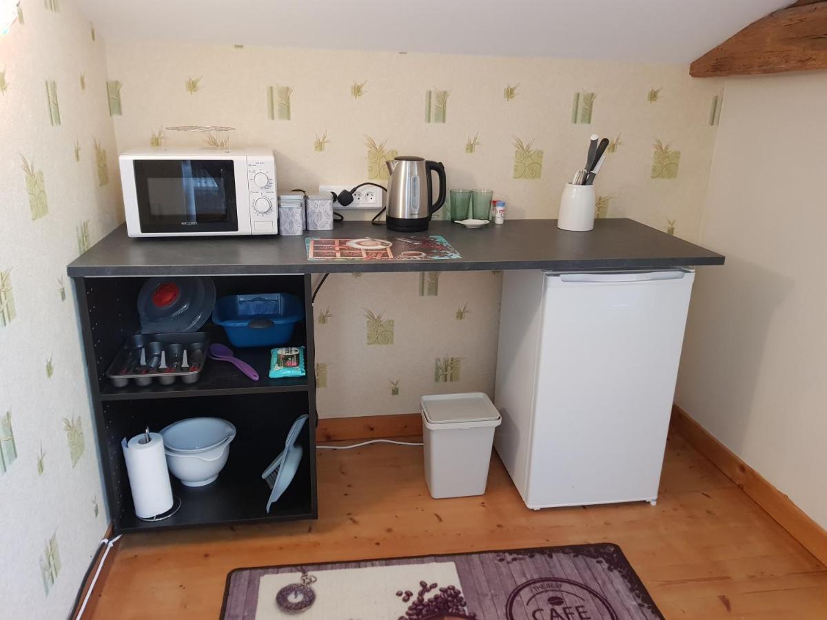 Le Pommier Chambre D'Hote Clussais-la-Pommeraie Exteriör bild